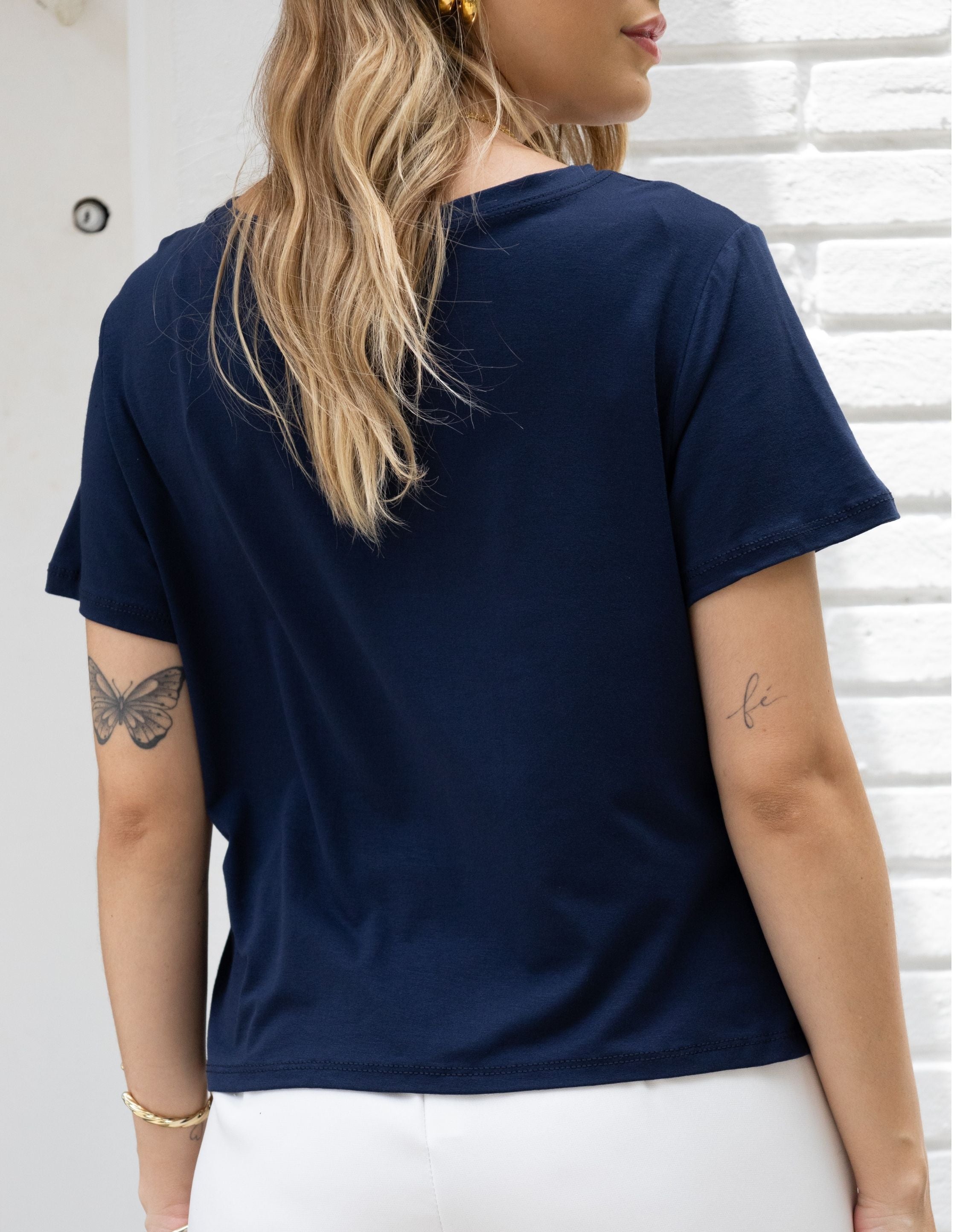 Blusa Malha de Viscose Gola Canoa
