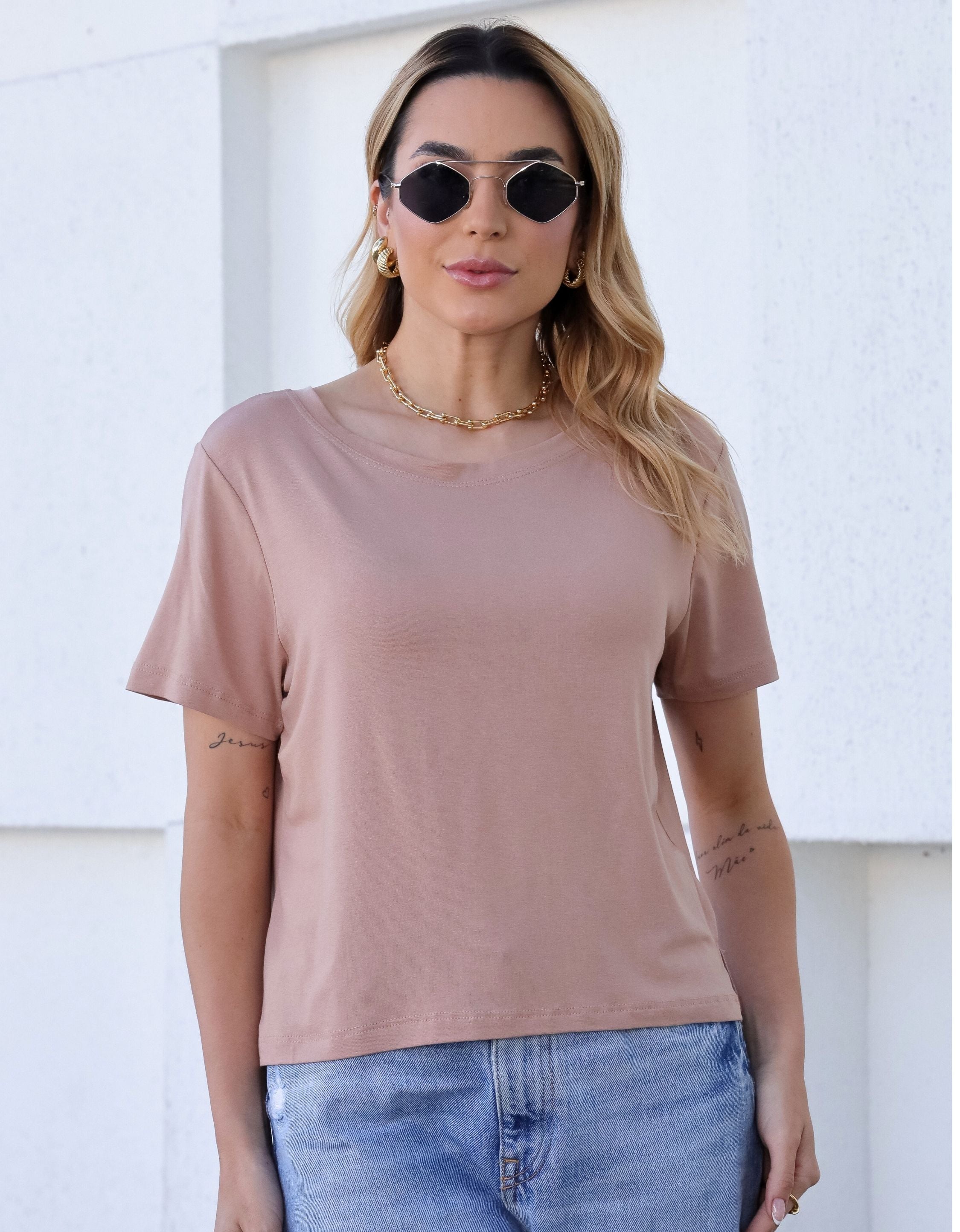 Blusa Malha de Viscose Gola Canoa