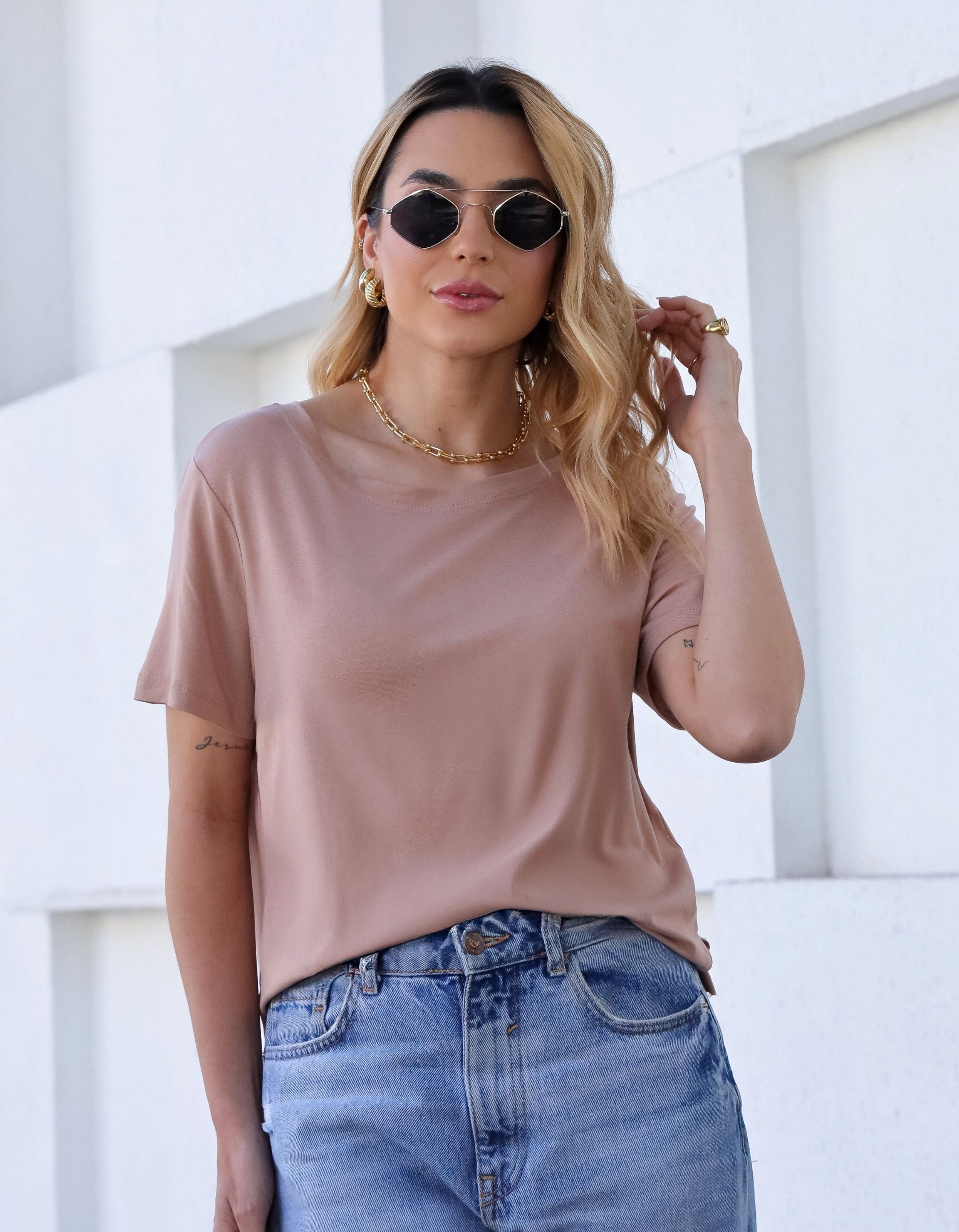 Blusa Malha de Viscose Gola Canoa