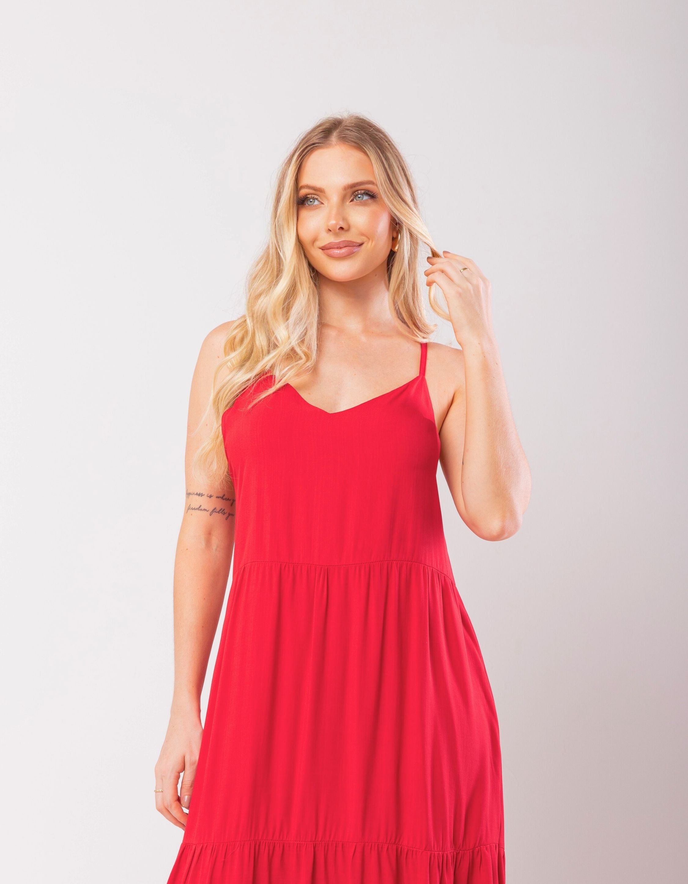 Vestido Longo Viscolinho com Alças Reguláveis