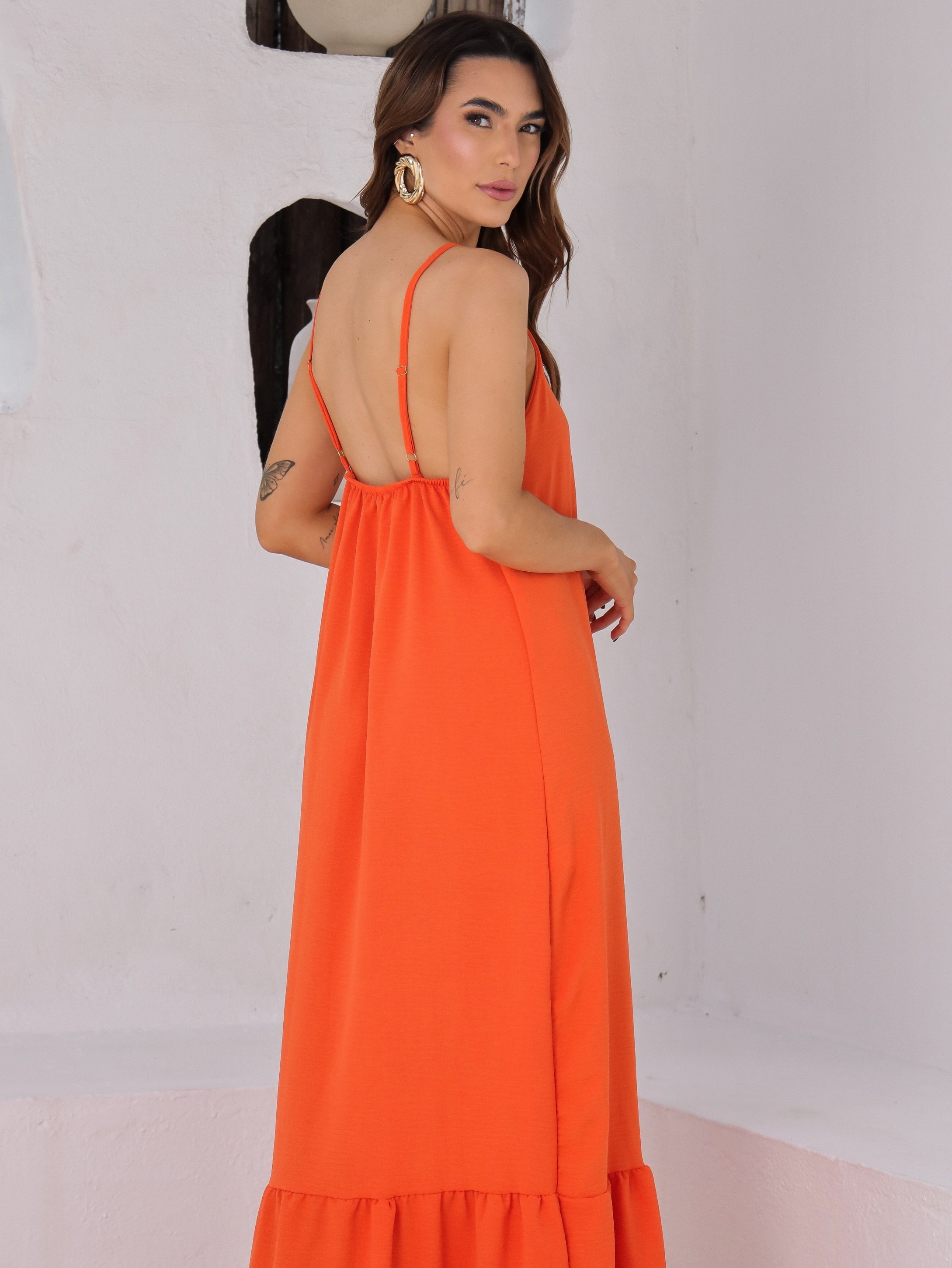 Vestido Longo em Crepe com Alças Reguláveis
