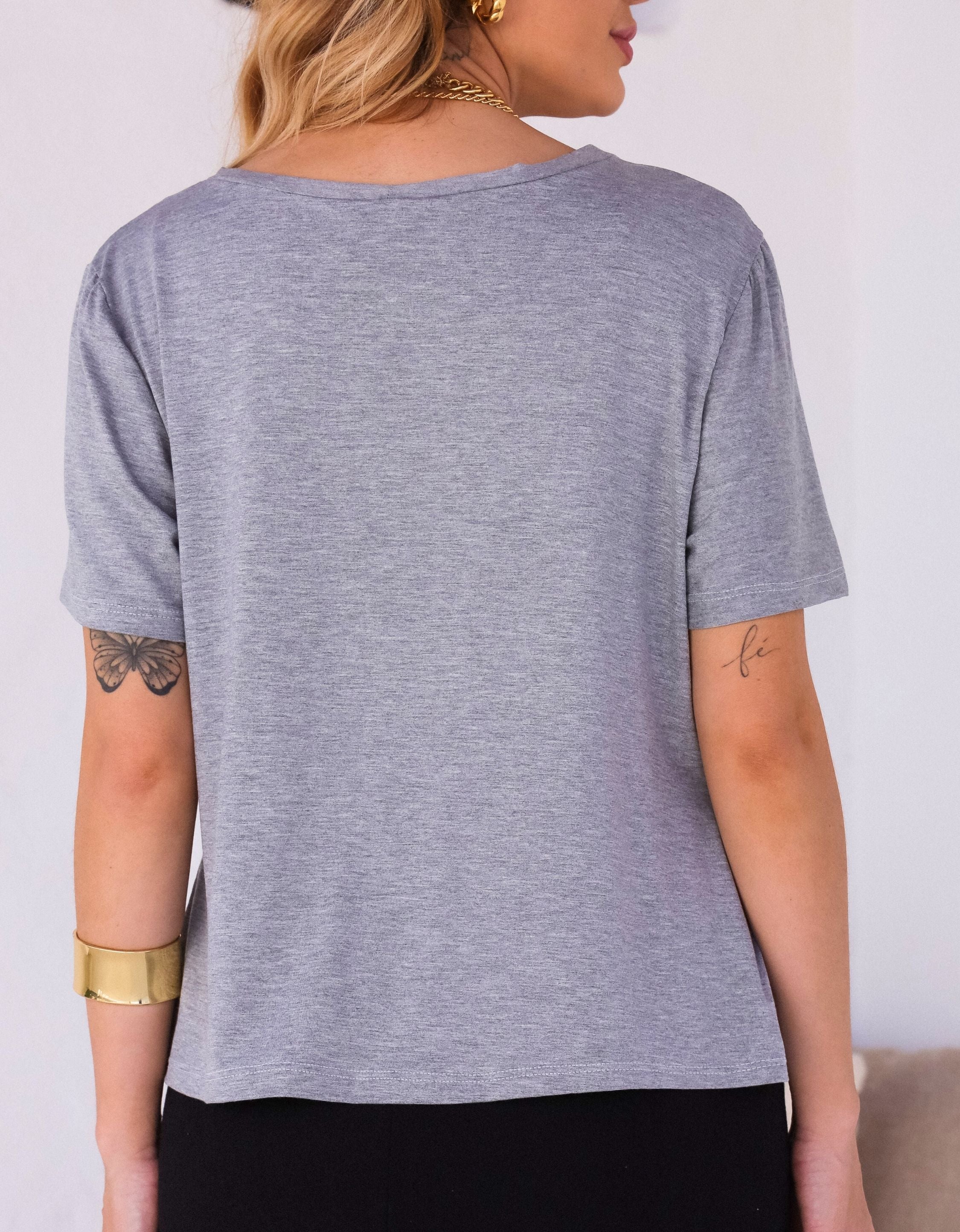 Blusa Malha de Viscose Gola Canoa