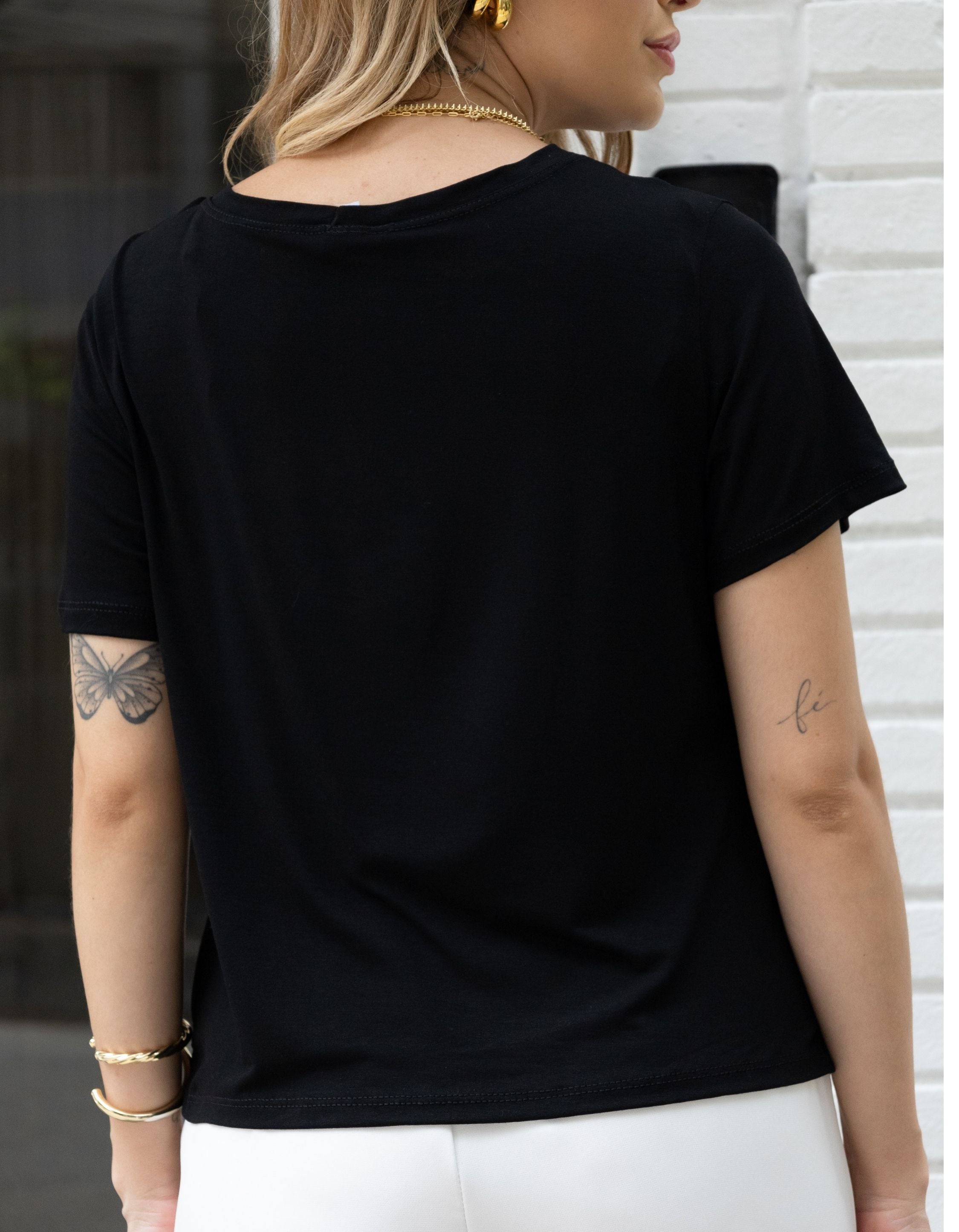 Blusa Malha de Viscose Gola Canoa