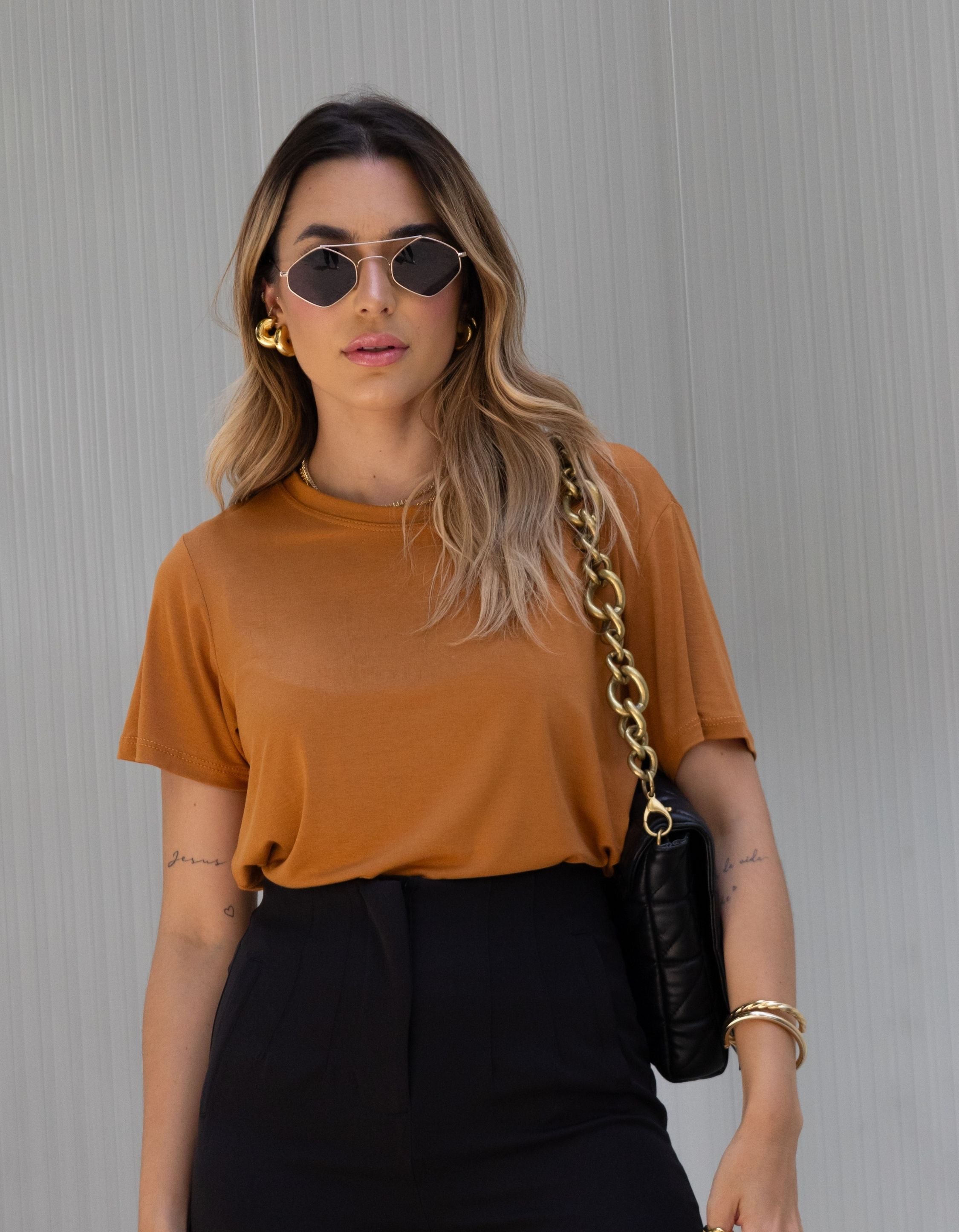 Blusa Malha de Viscose Gola Canoa