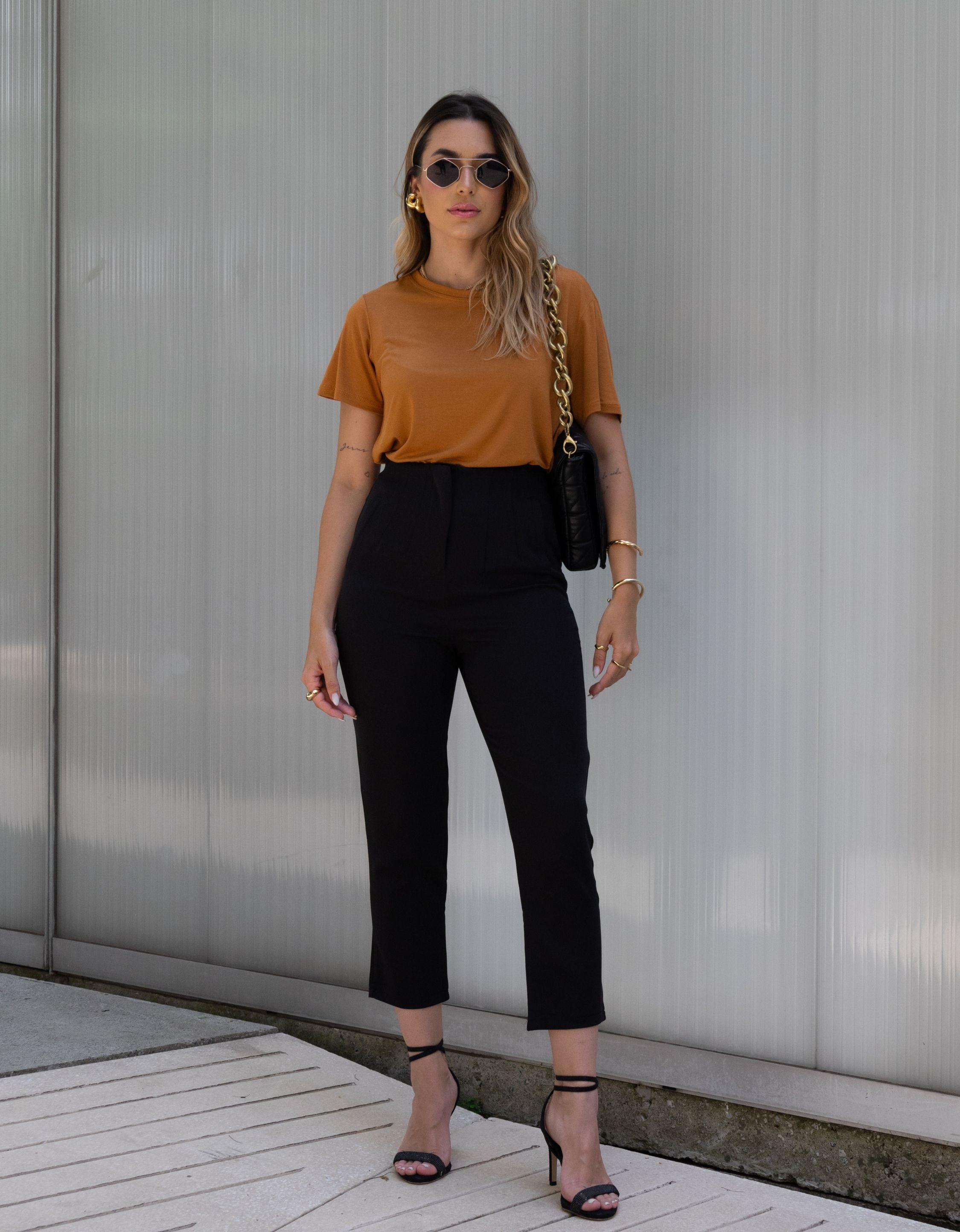 Blusa Malha de Viscose Gola Canoa