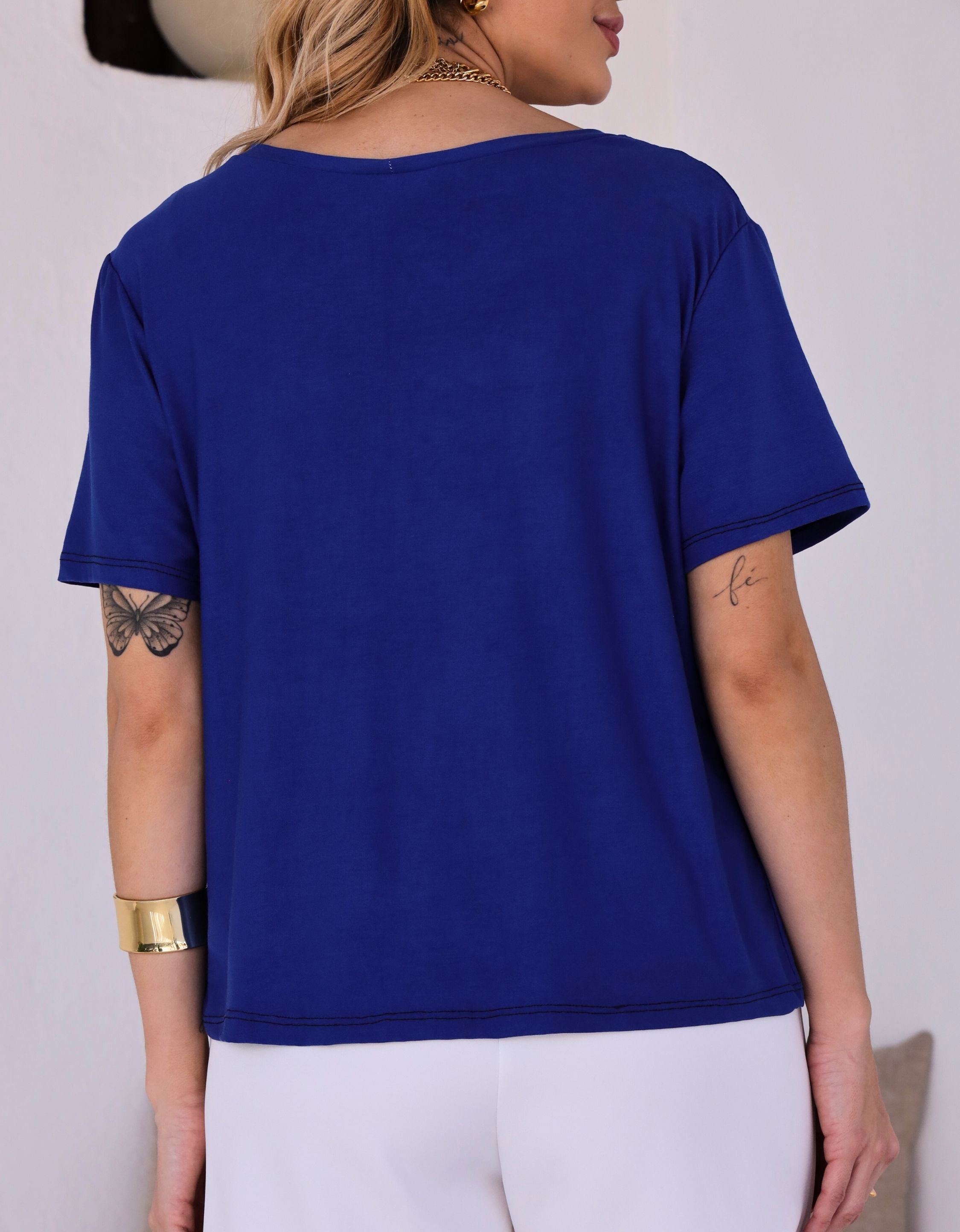 Blusa Malha de Viscose Gola Canoa