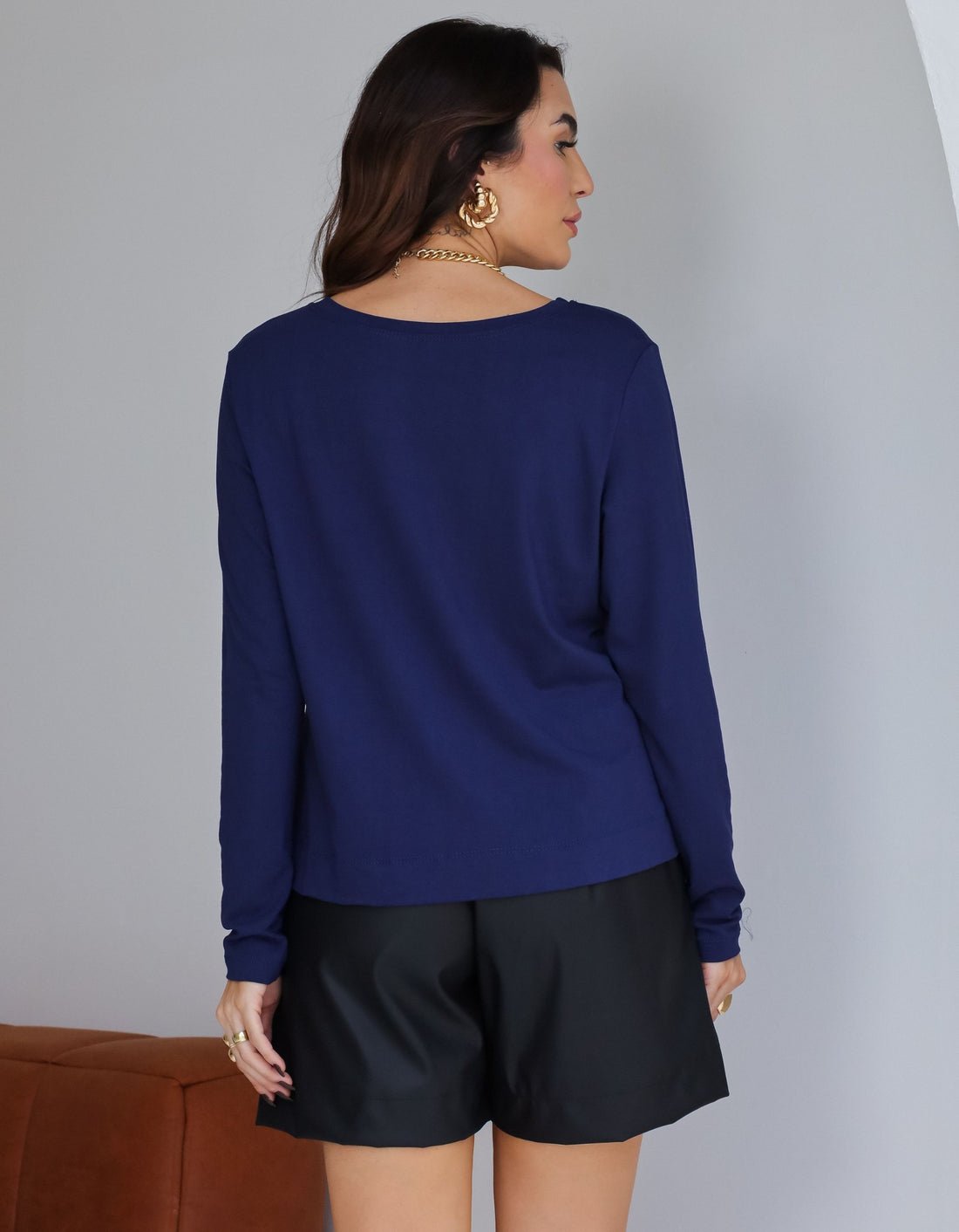 Blusa Malha de Viscose Gola Canoa Manga longa