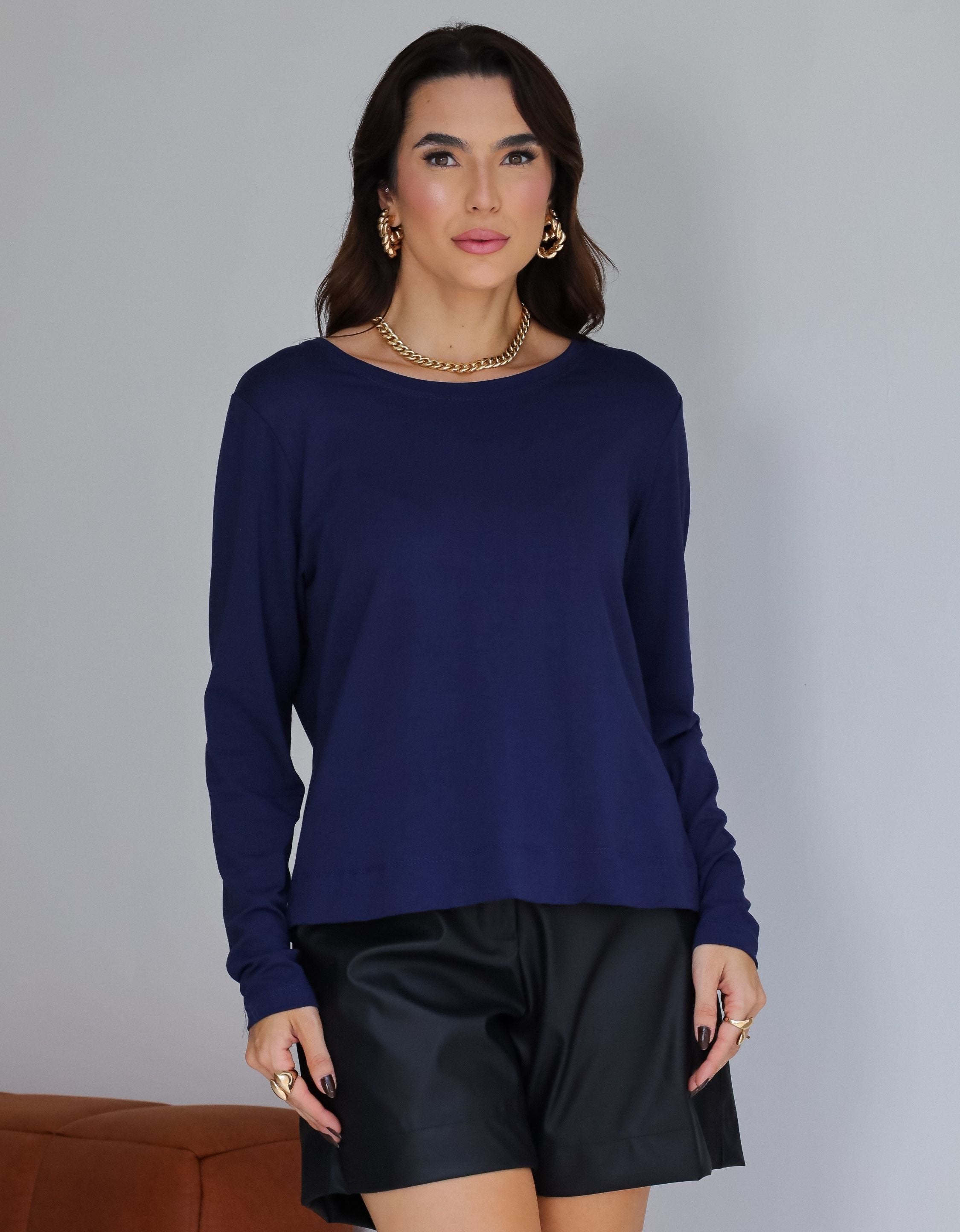 Blusa Malha de Viscose Gola Canoa Manga longa