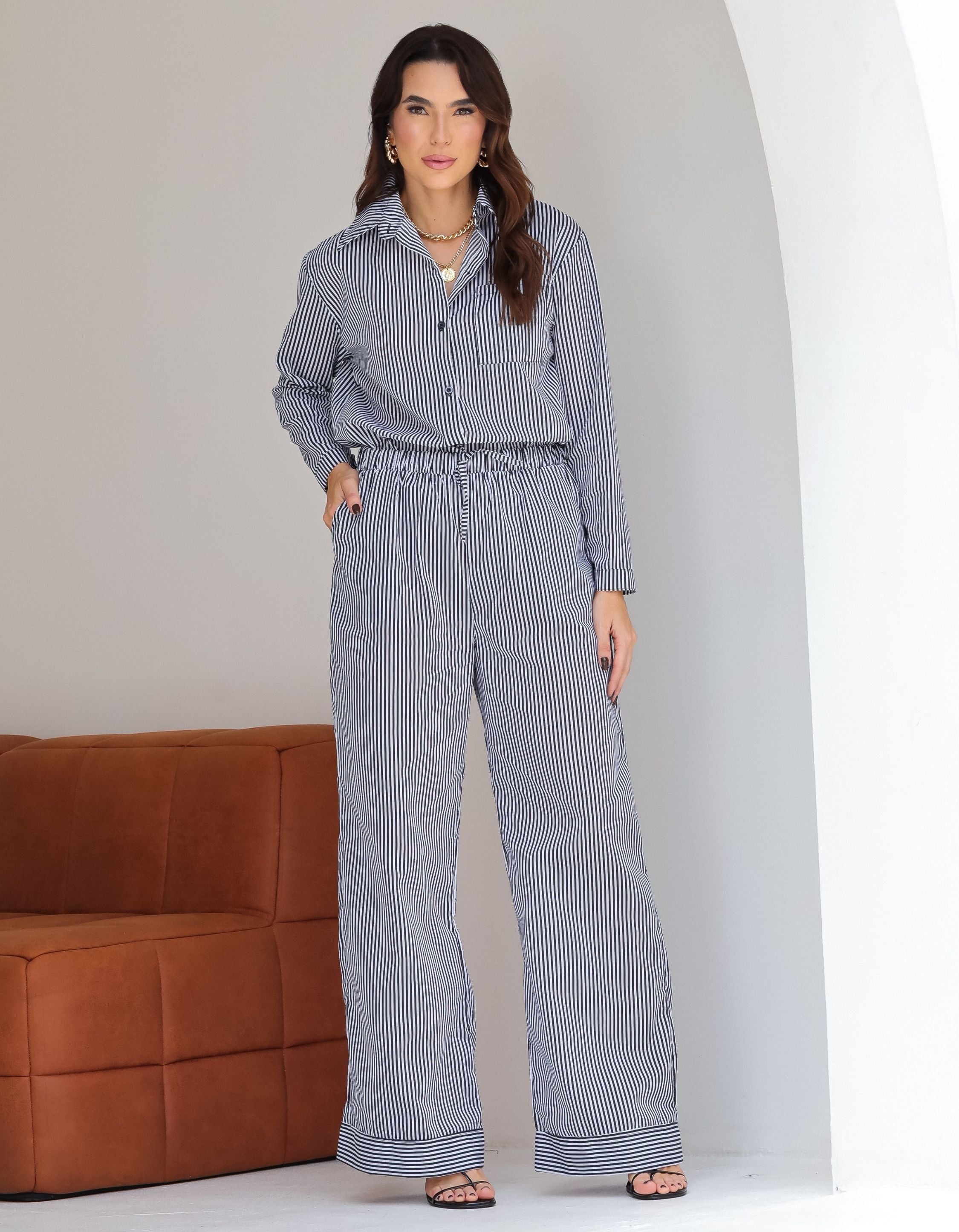 Conjunto Alfaiataria Camisa e Calça em Tricoline