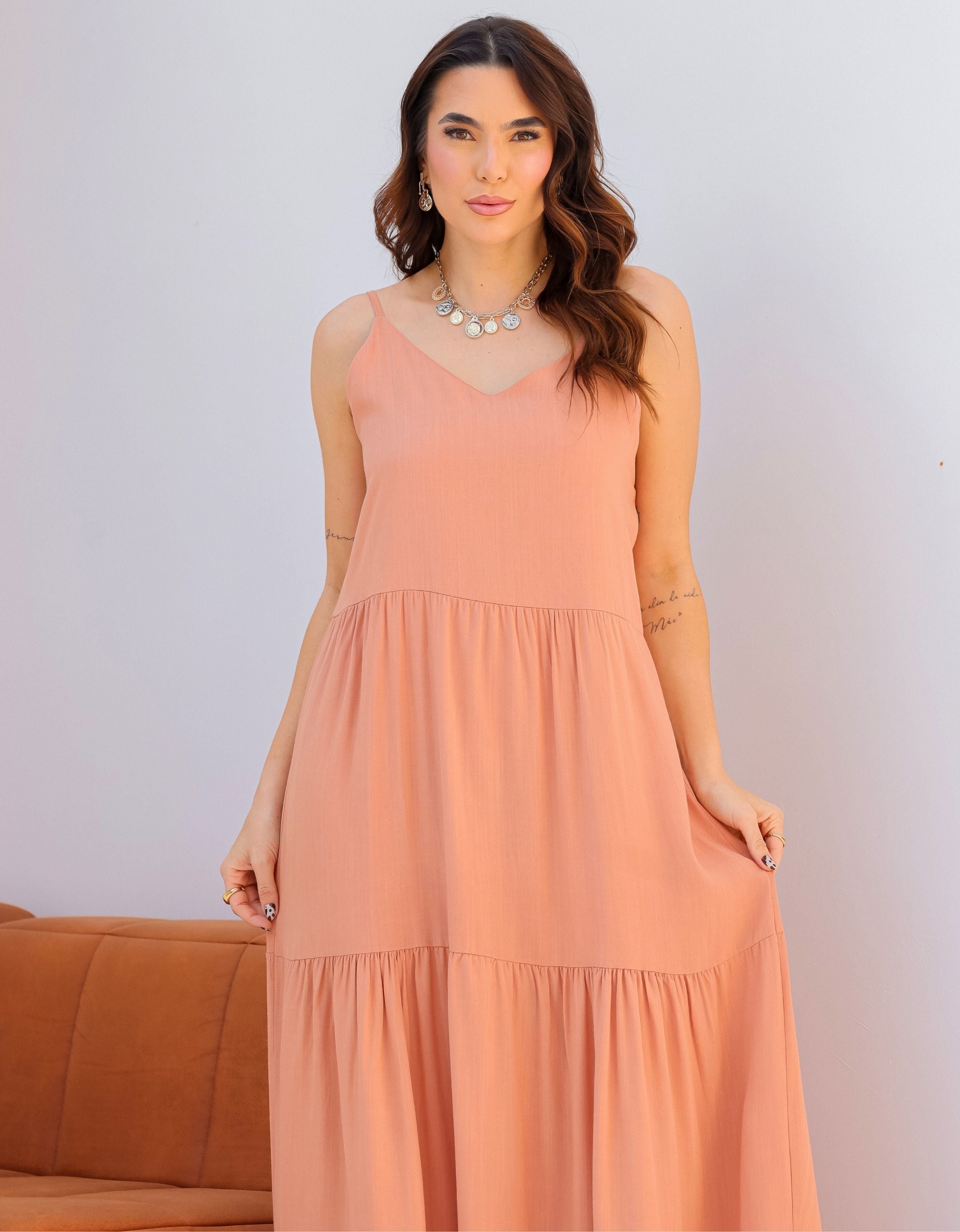 Vestido Longo Viscolinho com Alças Reguláveis