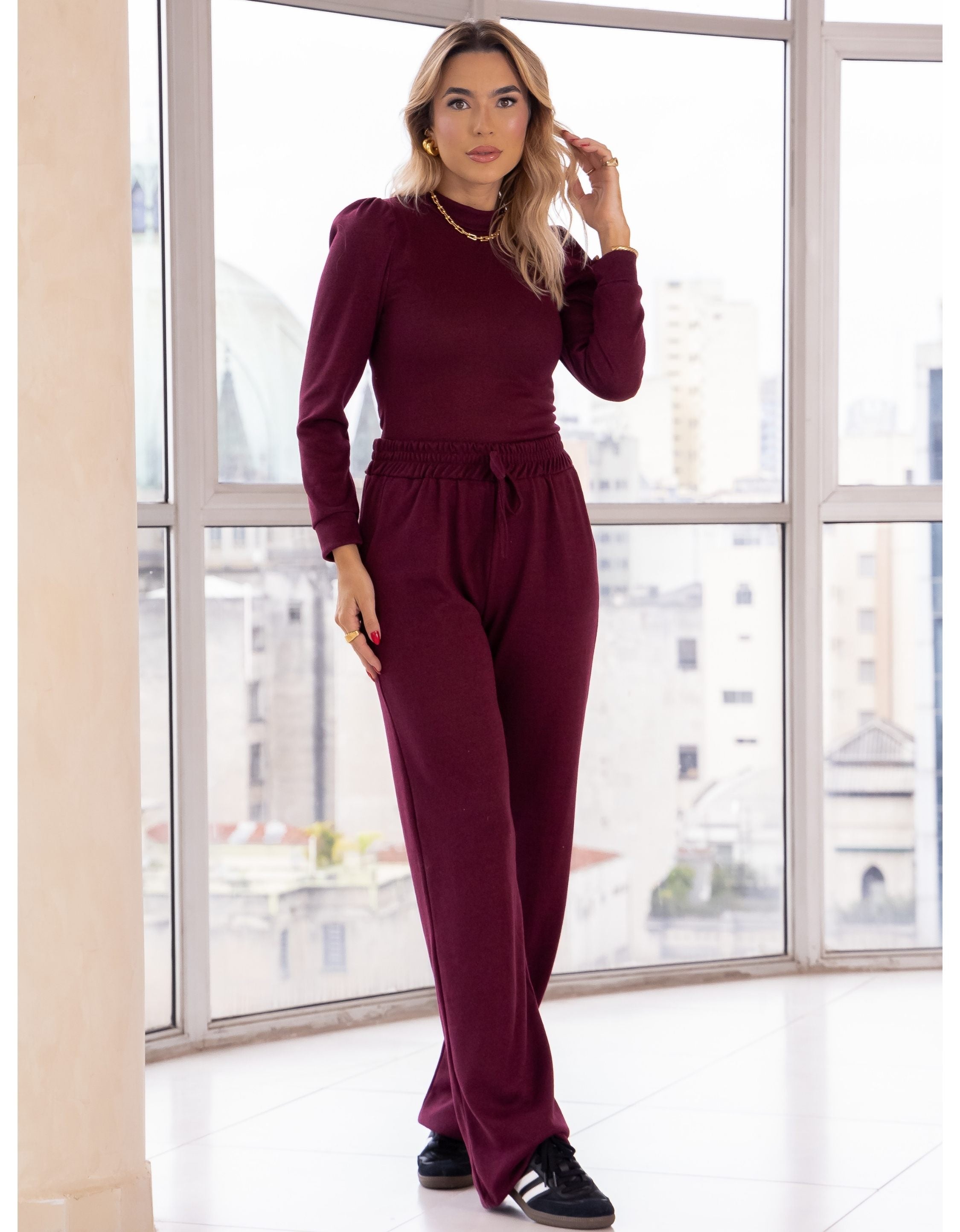 Conjunto Malha de Tricot Calça e Blusa Gola Alta
