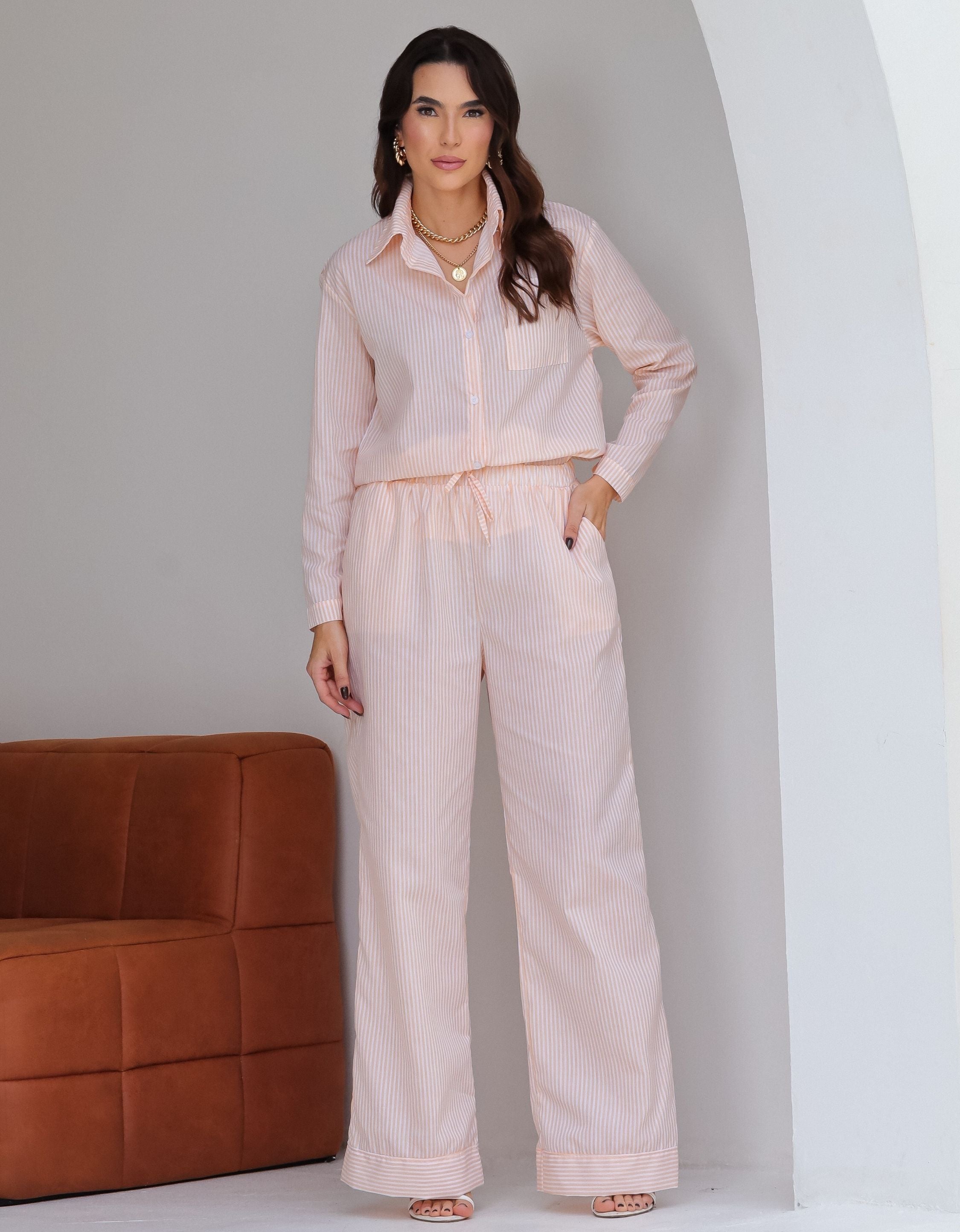 Conjunto Alfaiataria Camisa e Calça em Tricoline