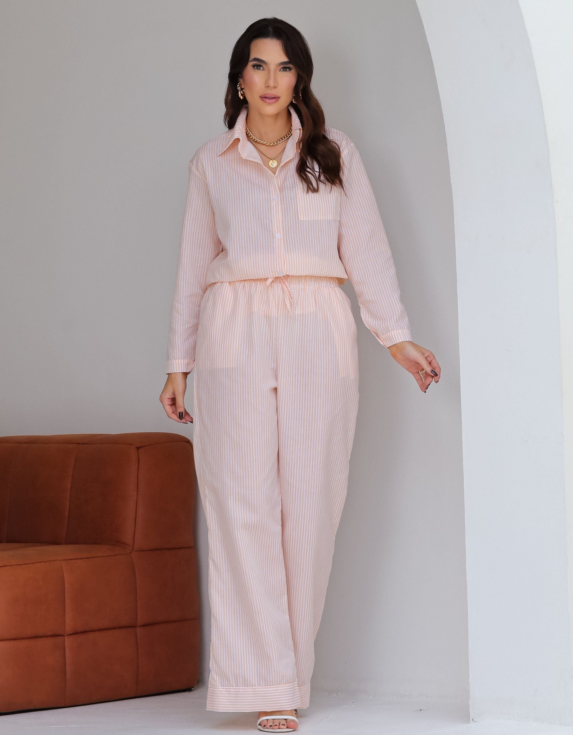 Conjunto Alfaiataria Camisa e Calça em Tricoline