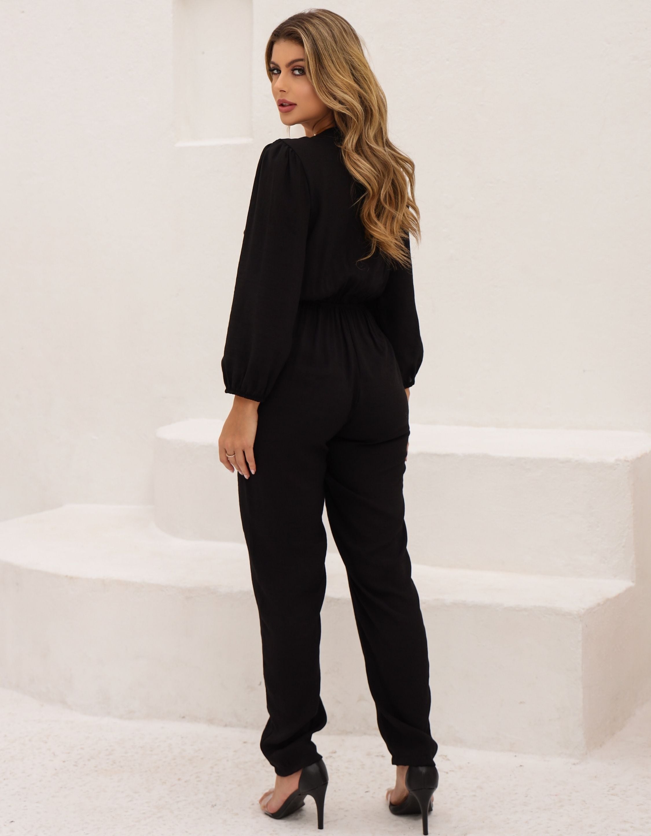 Macacão Longo em Viscose com Laço