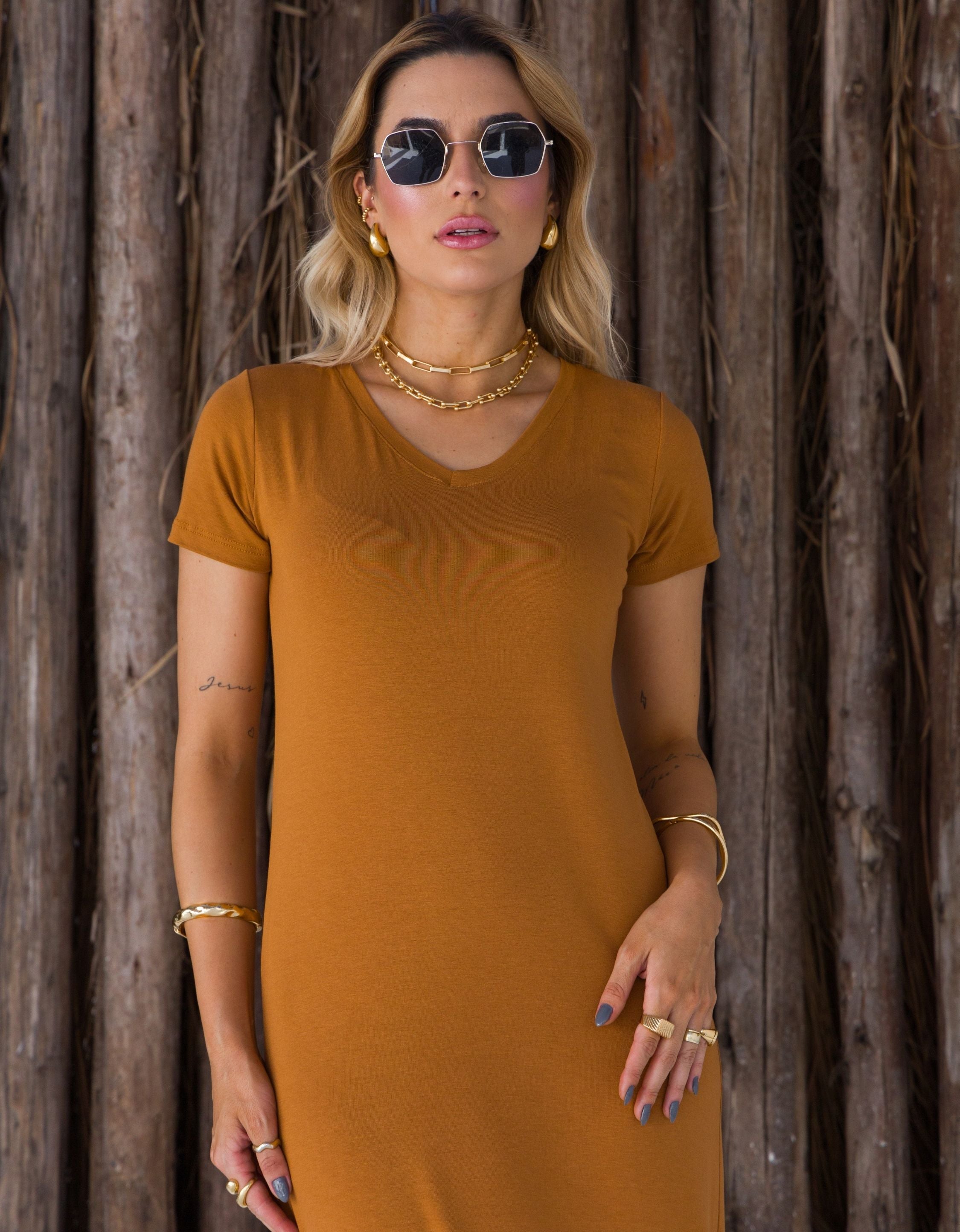 Vestido Midi Malha de Viscose com Mangas e Gola V