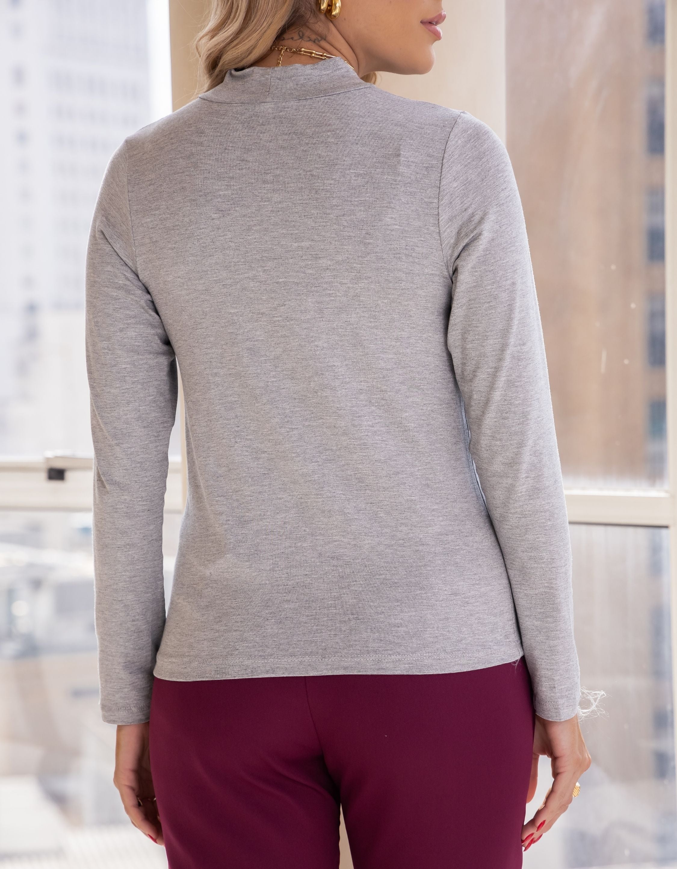 Blusa Cacharrel Gola Alta Malha de Viscose