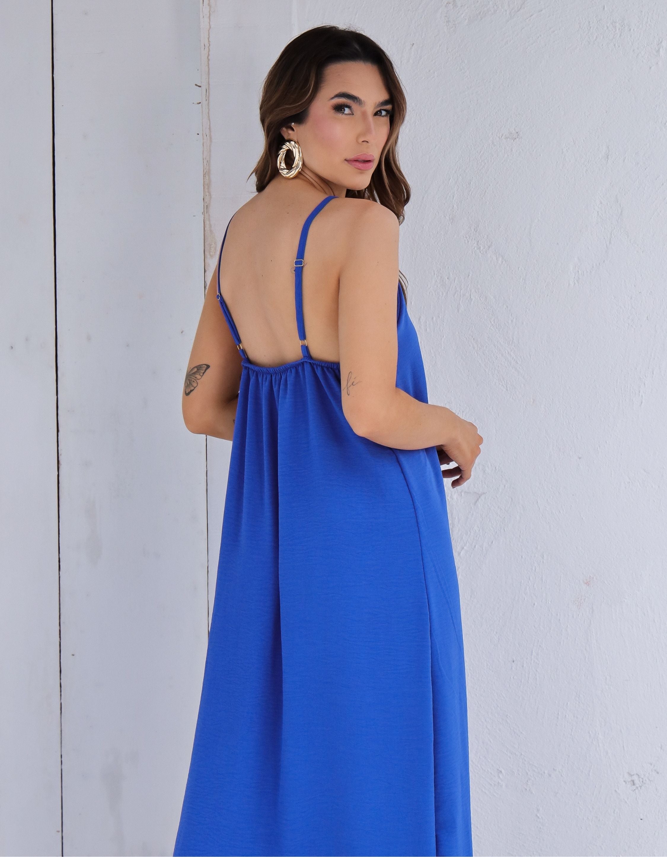 Vestido Longo em Crepe com Alças Reguláveis