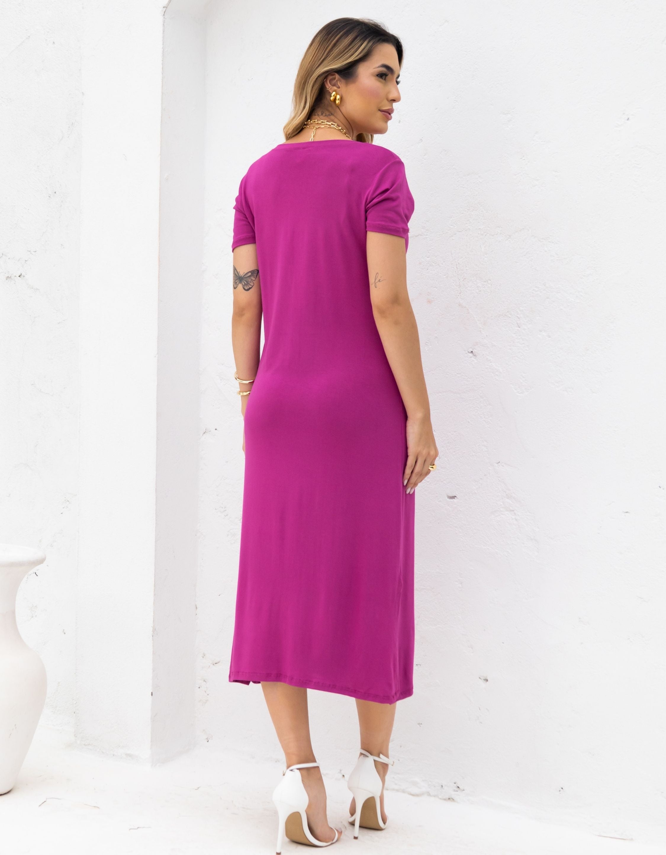 Vestido Midi Malha de Viscose com Mangas e Gola V