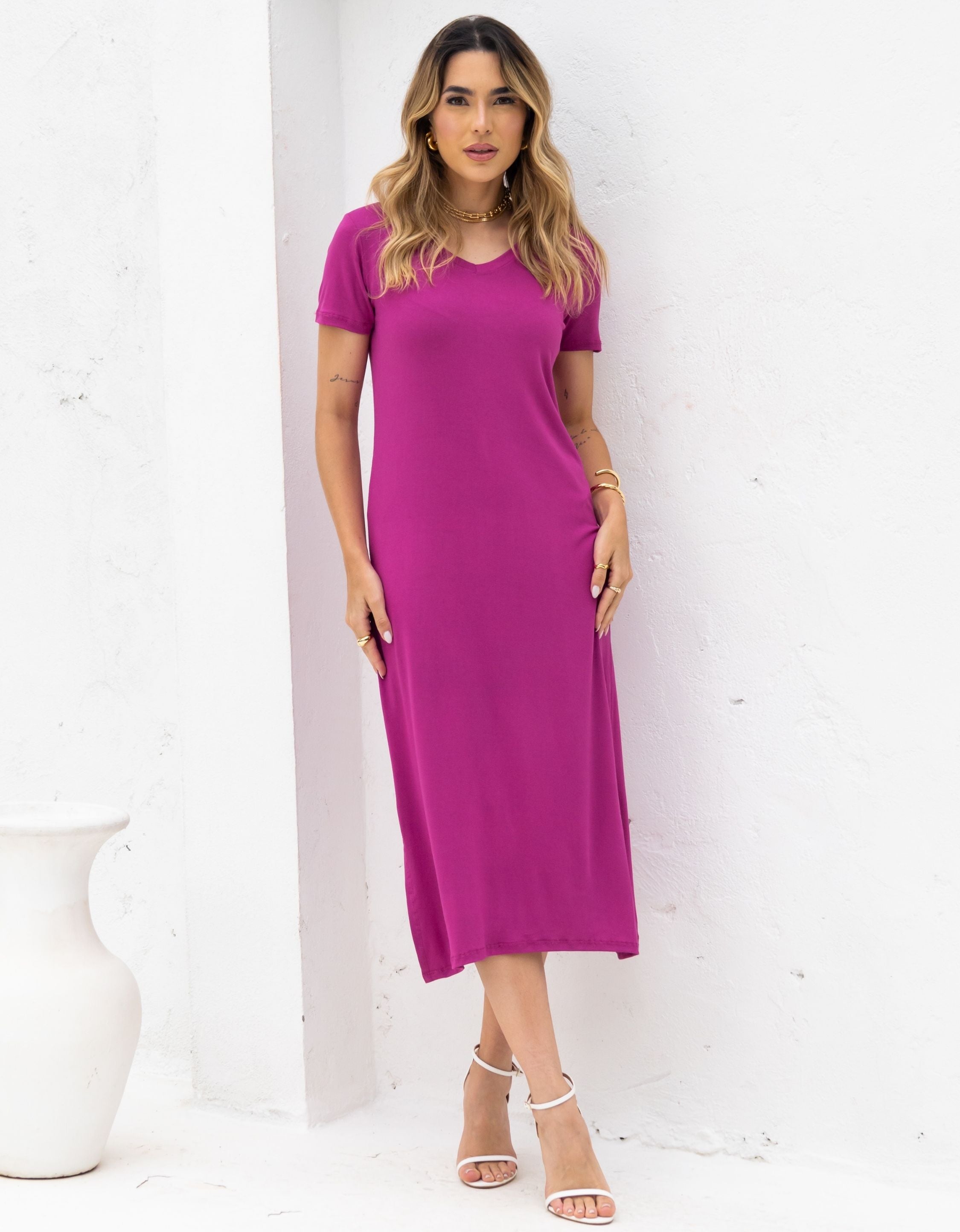 Vestido Midi Malha de Viscose com Mangas e Gola V