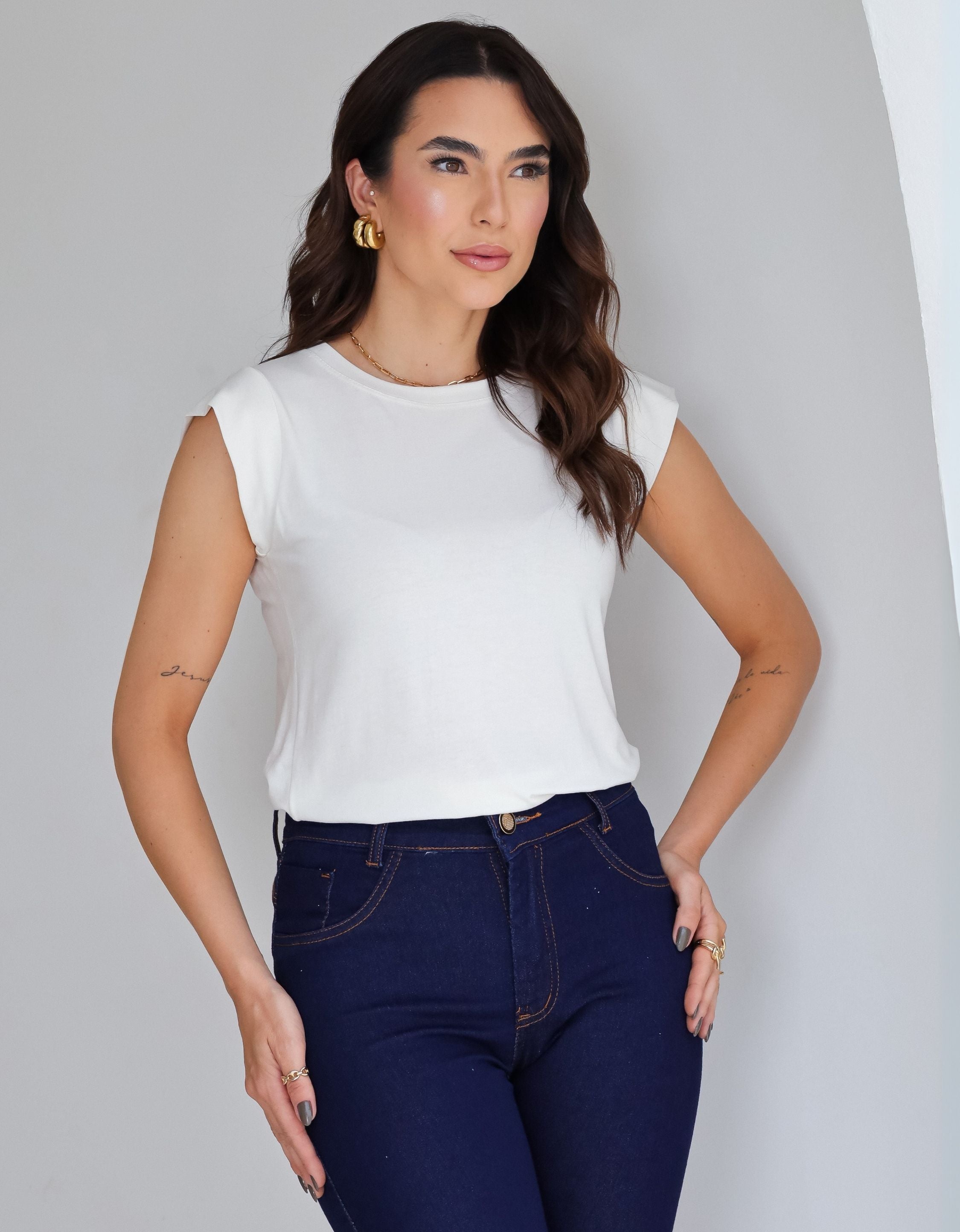Blusa com Mangas em Malha de Viscose