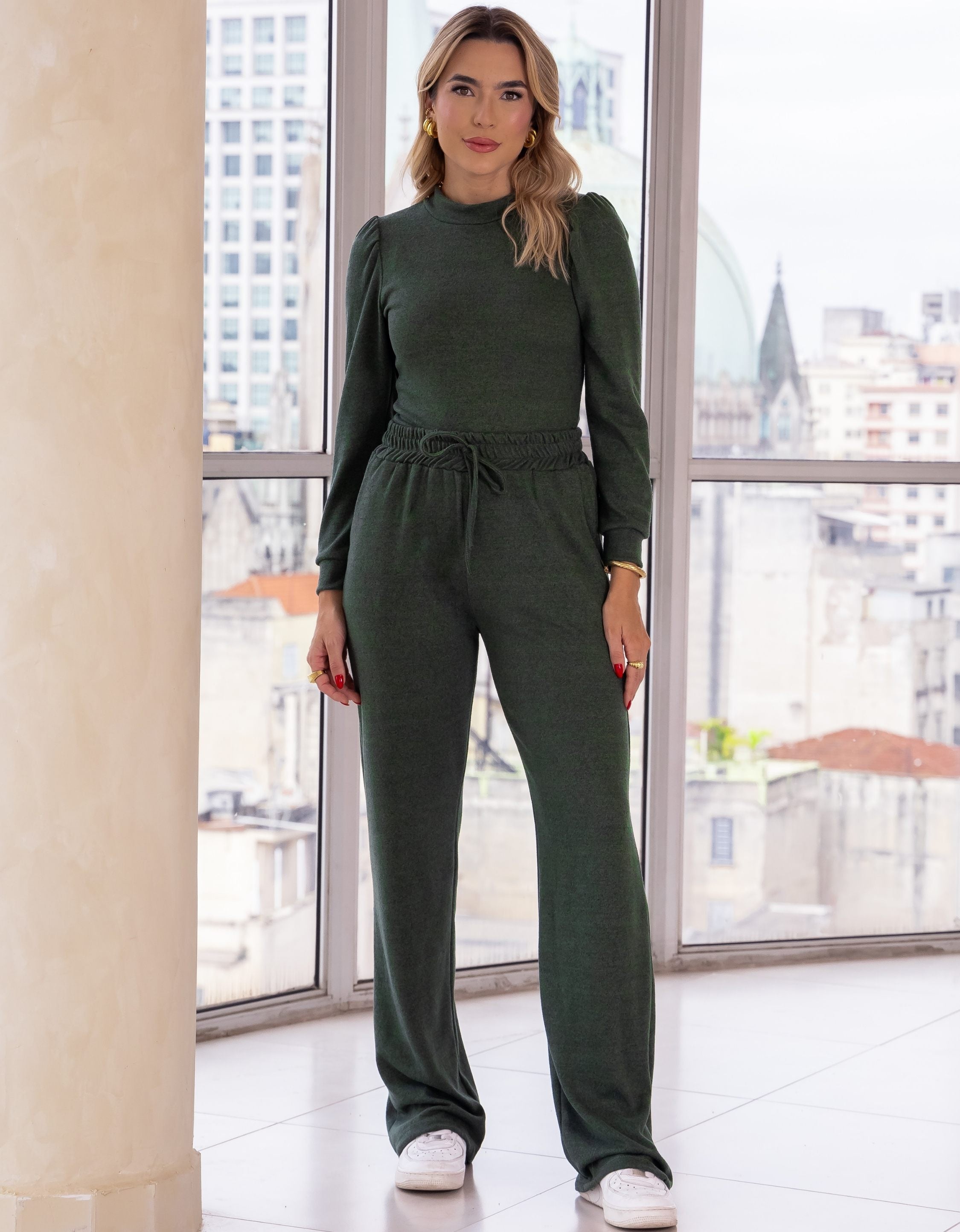 Conjunto Malha de Tricot Calça e Blusa Gola Alta