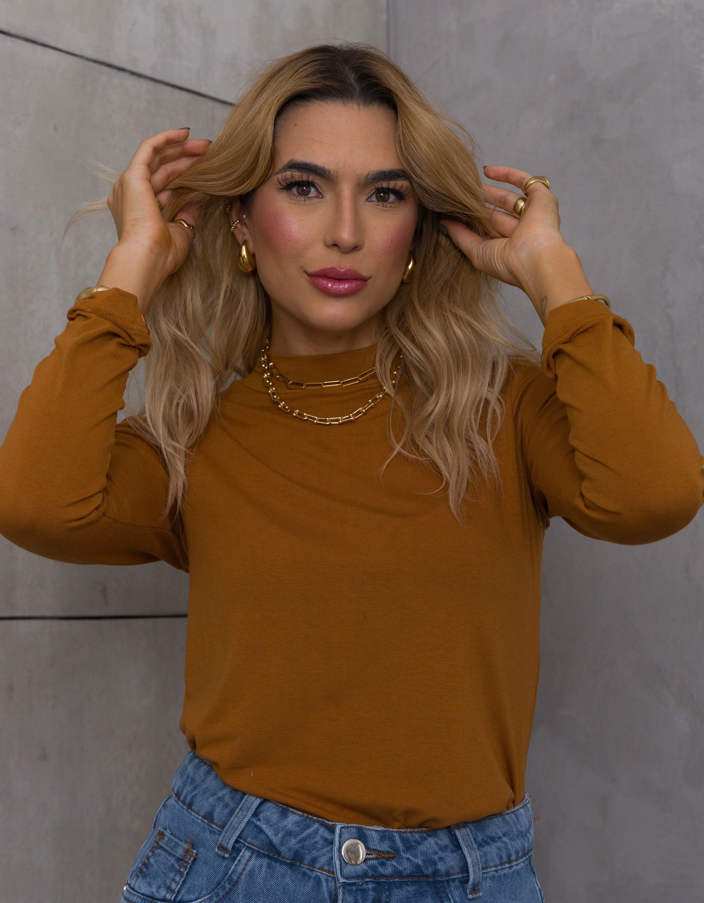 Blusa Cacharrel Gola Alta Malha de Viscose