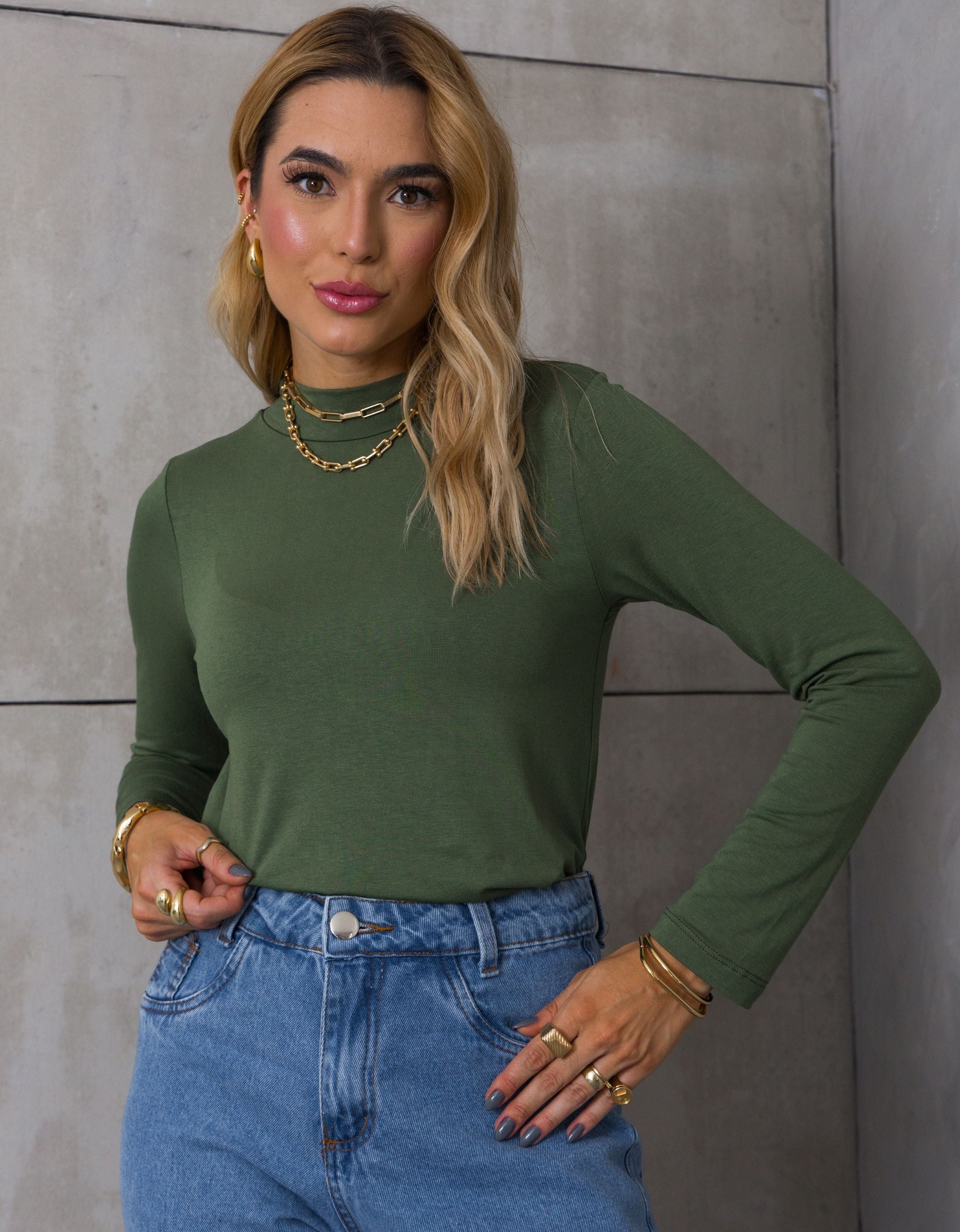 Blusa Cacharrel Gola Alta Malha de Viscose