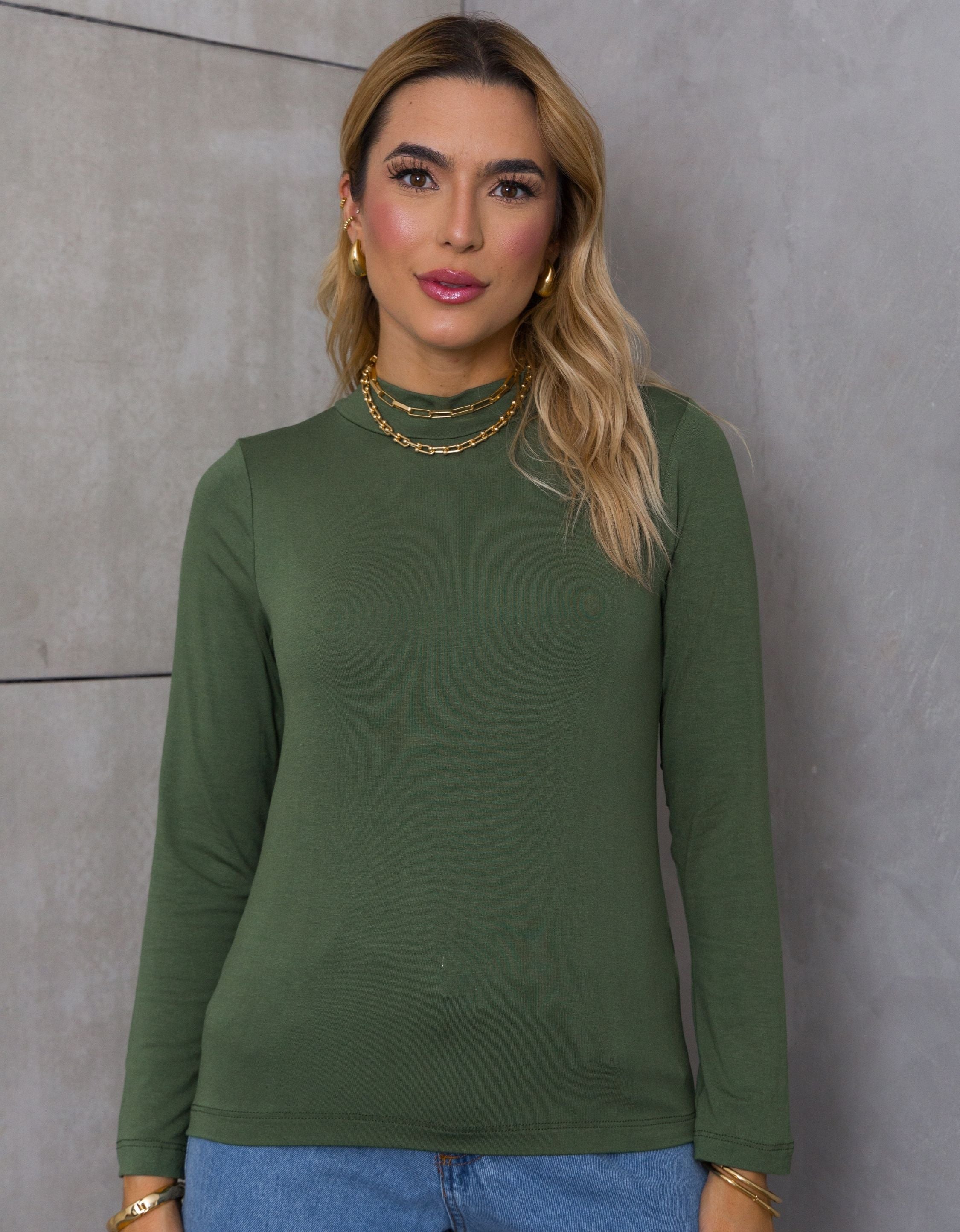 Blusa Cacharrel Gola Alta Malha de Viscose