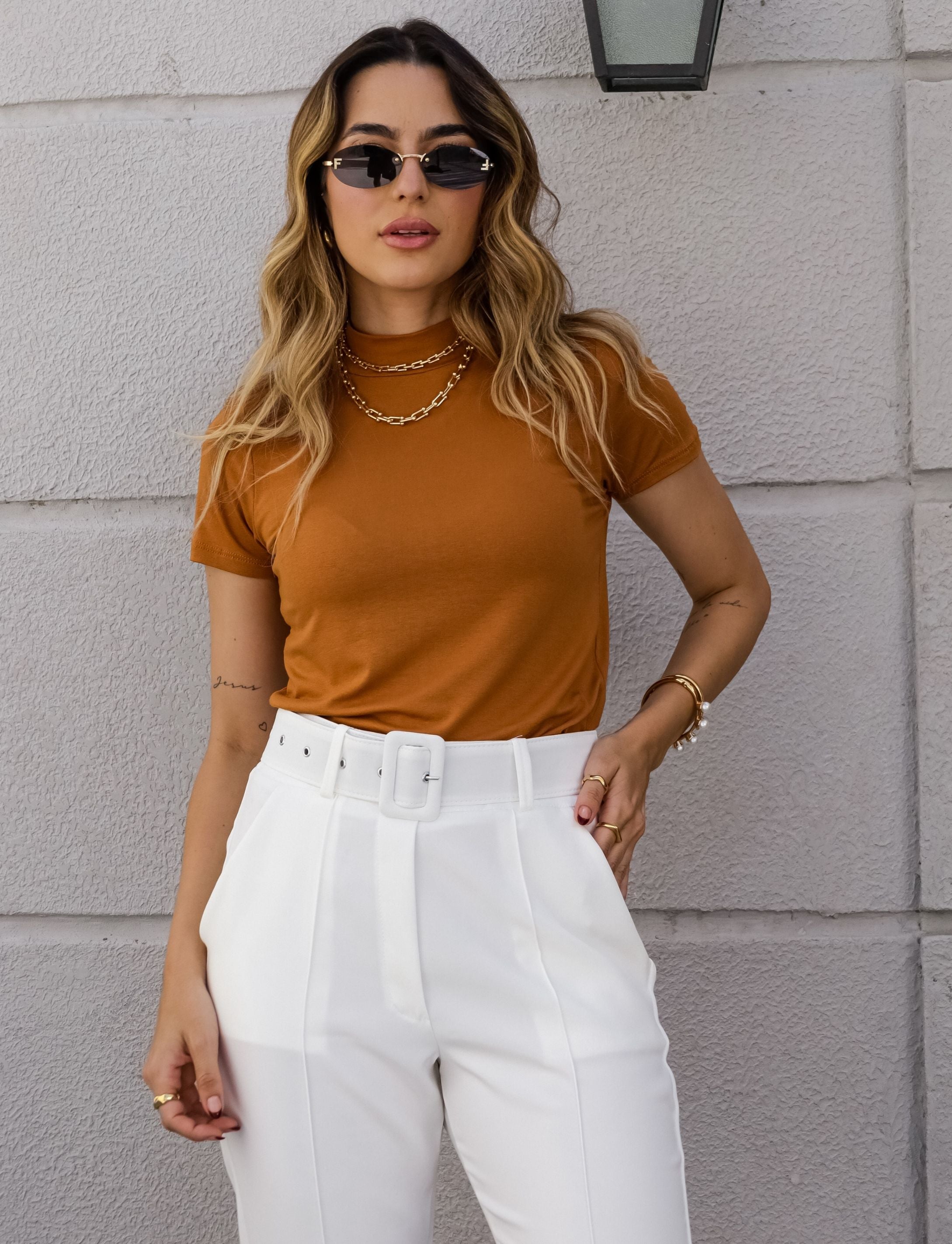 Blusa Gola Alta Com Mangas Malha de Viscose